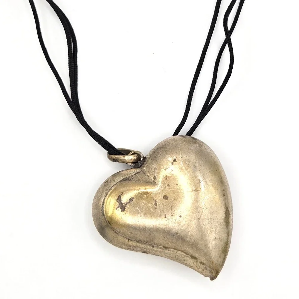 Vintage 80s Embroidered Heart Pendant‎ Necklace Red Textile Inlay, Boho Folk